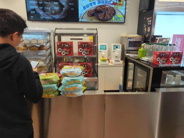 節(jié)能 30%！機關(guān)食堂引進做飯機器人增效