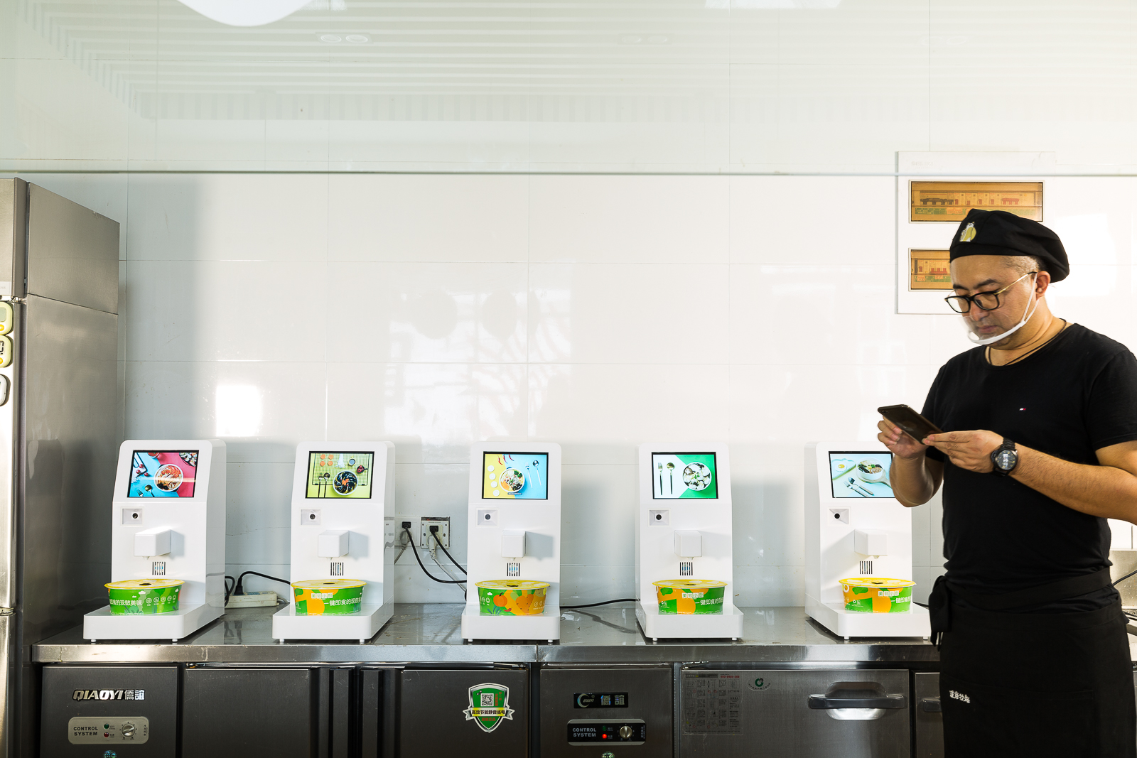 自動售賣機(jī)美鄰小廚智能烹飪機(jī)快速出餐的秘訣