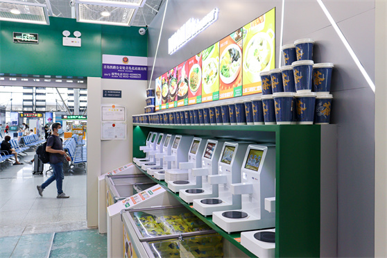 廚房革命：智能炒菜機如何讓家庭備餐時間從2小時縮至30分